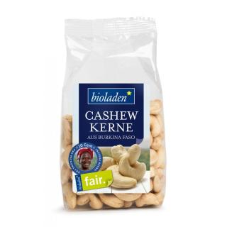 b*Cashewkerne ganz