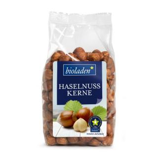 b*Haselnusskerne
